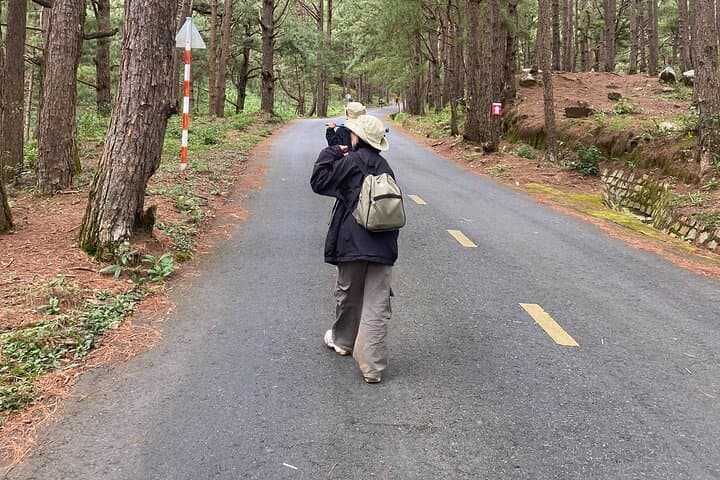 Trekking on Lang Biang Mountain