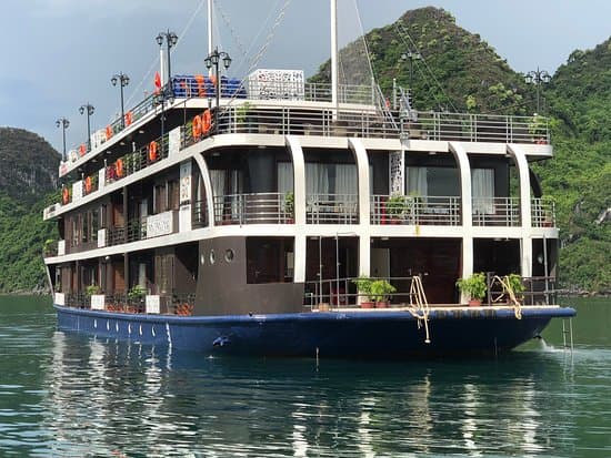 LA PANDORA BOUTIQUE 2D1N HA LONG BAY - LAN HA BAY
