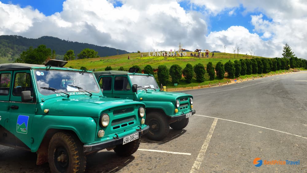 Trekking on Lang Biang Mountain