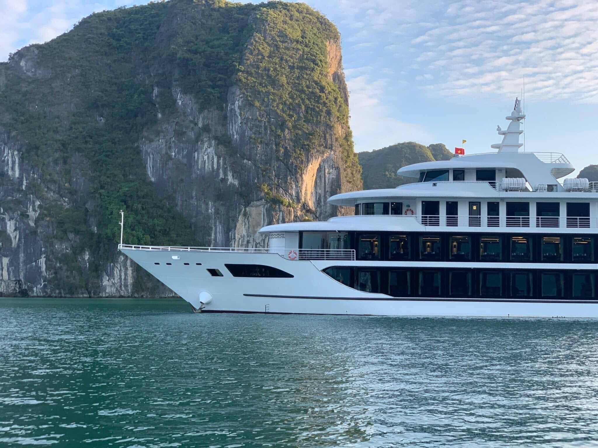 SEA OCTOPUS CRUISE FULL DAY HA LONG BAY - LAN HA BAY