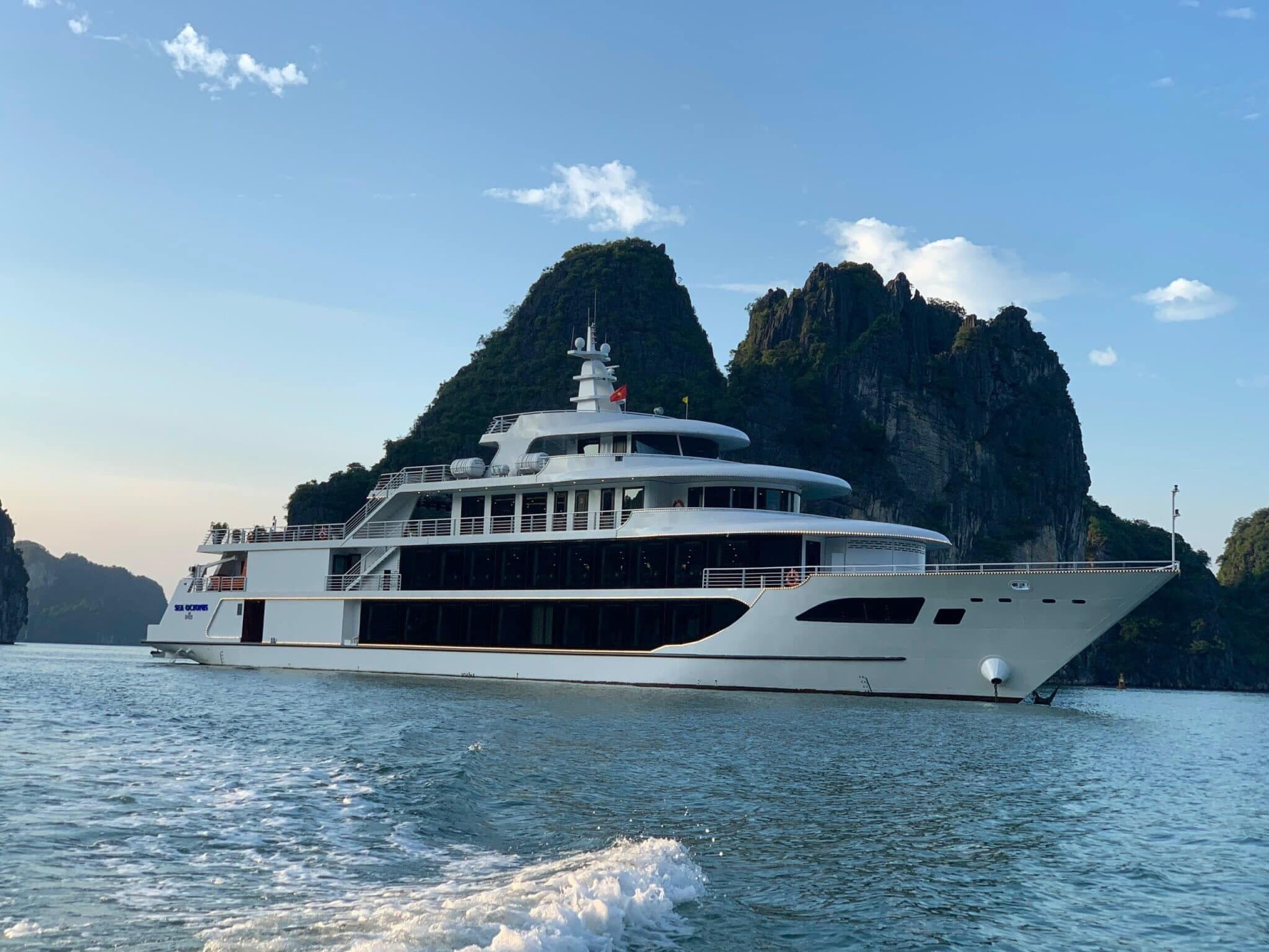 SEA OCTOPUS CRUISE FULL DAY HA LONG BAY - LAN HA BAY