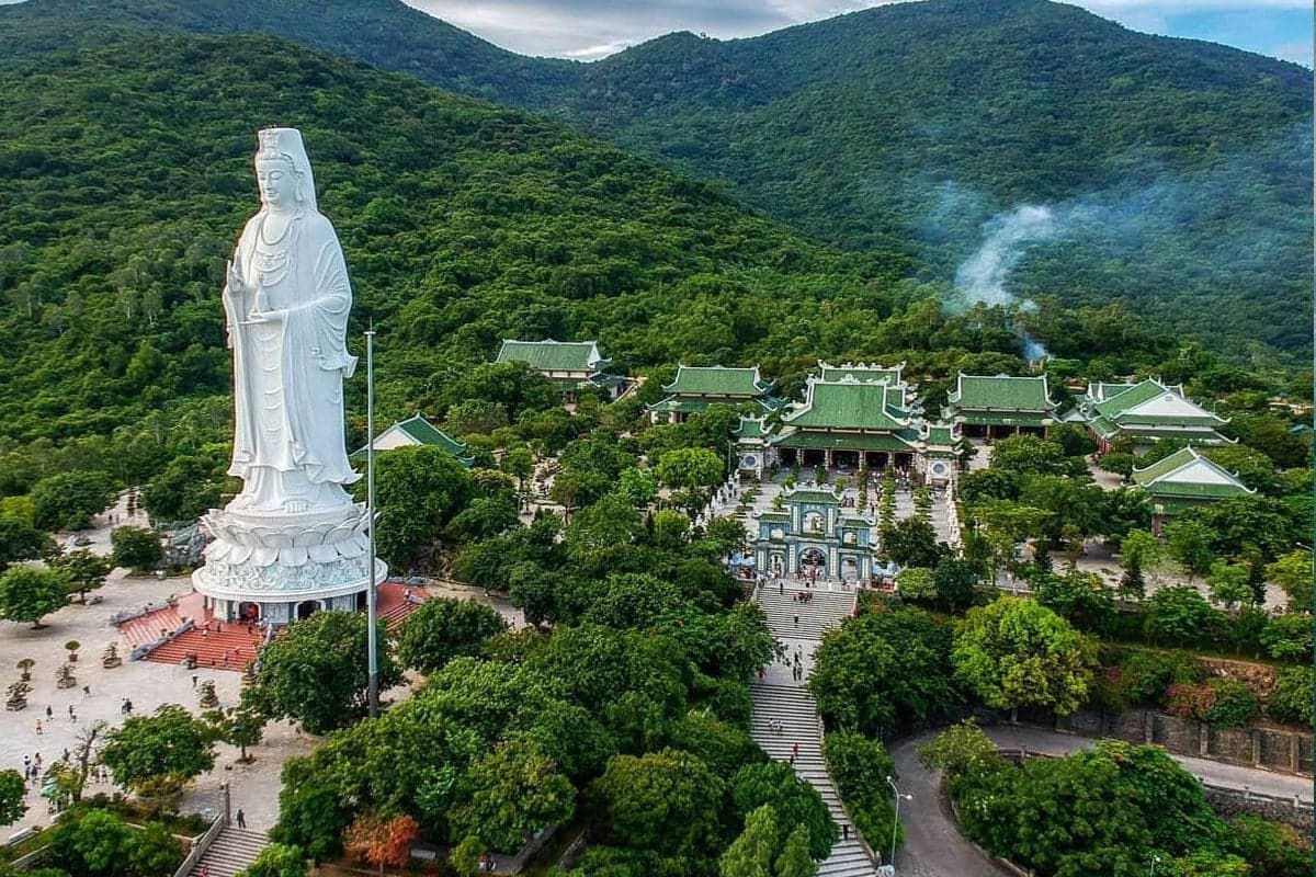LINH UNG PAGODA -  MARBLE MOUTAIN -  HOI AN Small group < 14 pax, pickup from Danang