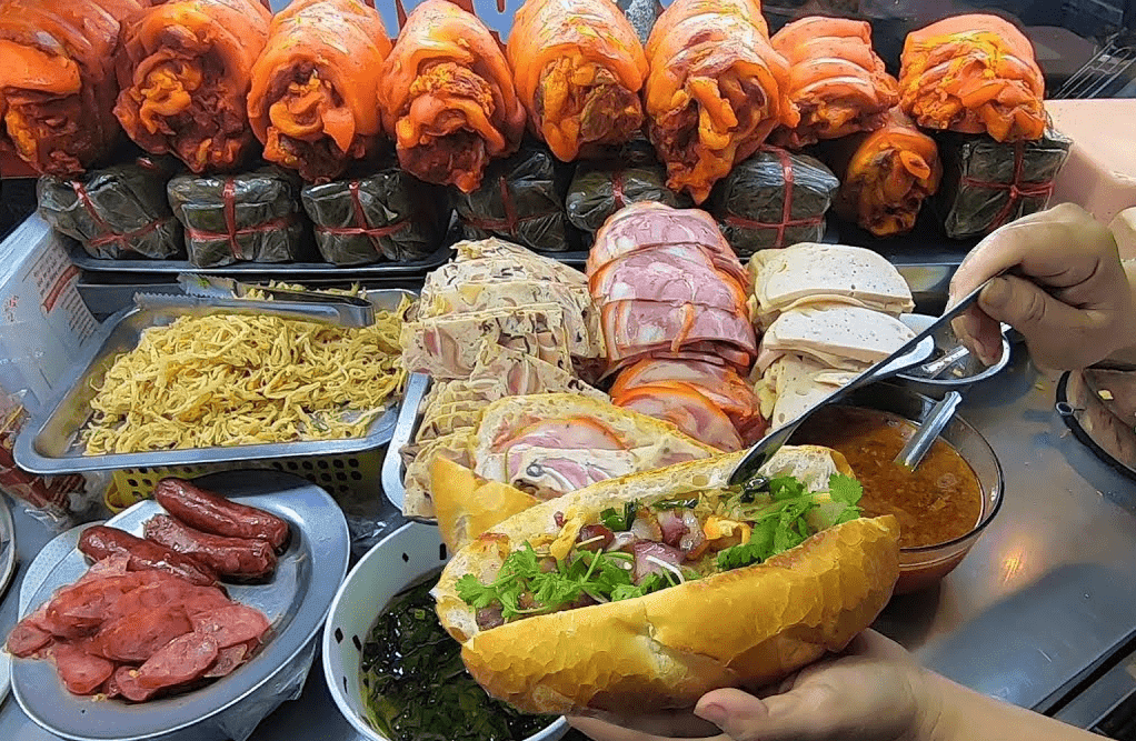 SAIGON FOODIE TOUR