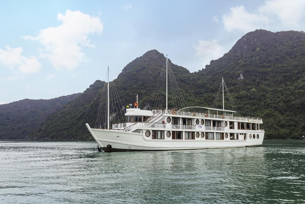 CALYPSO 5* CRUISE 2D1N Ha Long Bay - Lan Ha Bay