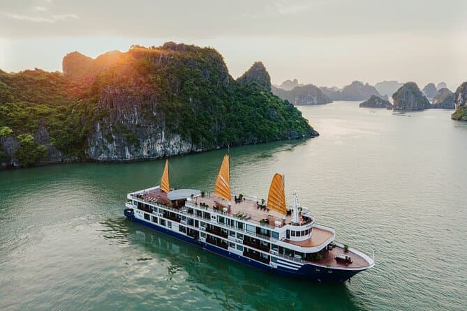 ERINA 5* CRUISE 2D1N Ha Long Bay - Lan Ha Bay
