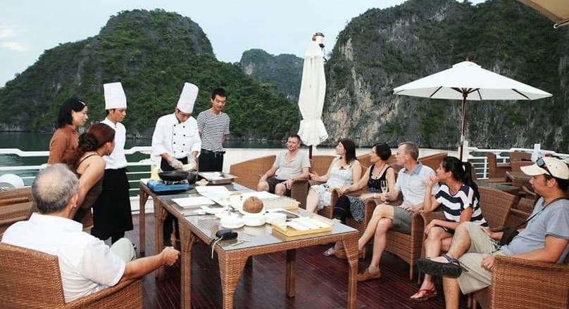 ÂU CƠ 6* CRUISE 2D1N Ha Long Bay - Lan Ha Bay