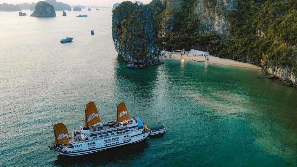 Paradise Sails Cruise 2D1N – Ha Long Bay