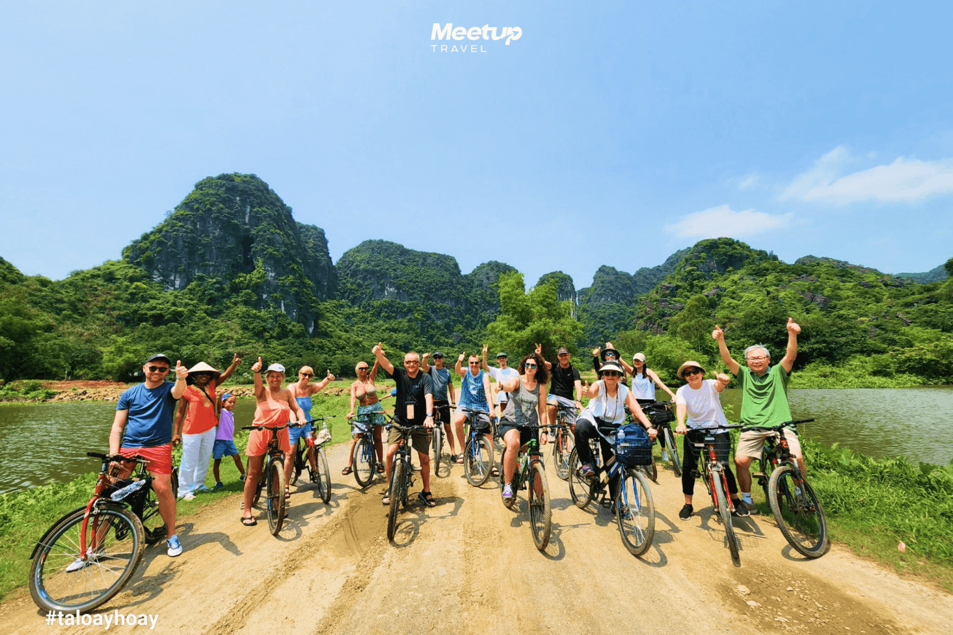 Luxury Ninh Binh Day Tour : Hoa Lu - Trang an - Mua Cave small group