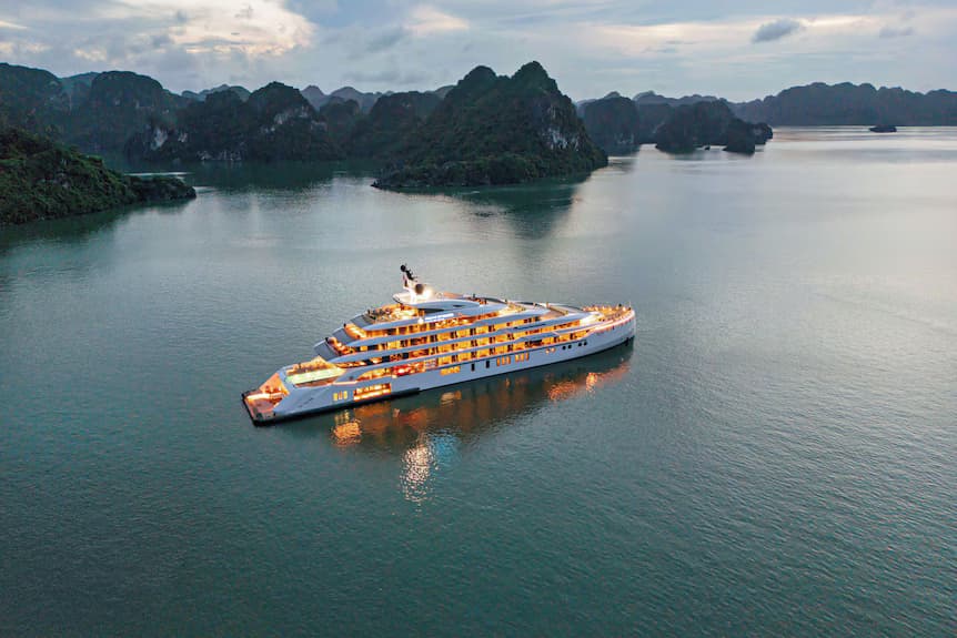Grand Pioneers I Cruises 5 2D1N – Ha Long Bay