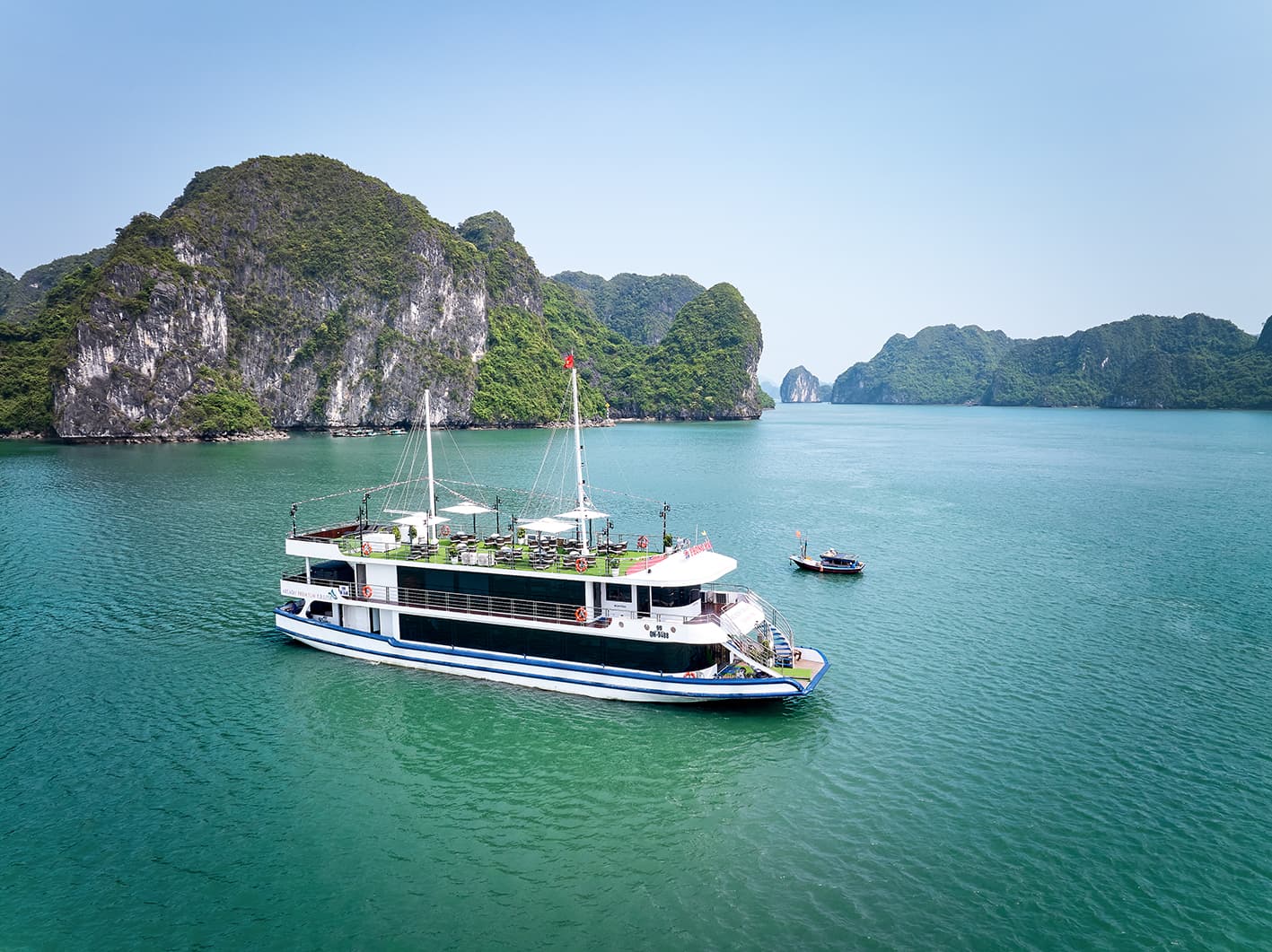 Arcady Premium Cruise Day Tour