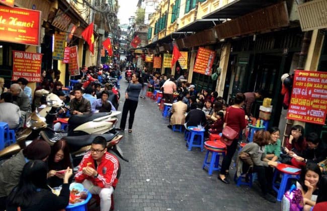 Hanoi Foodie Tour By Walking 3 hours Small Group < 10 pax