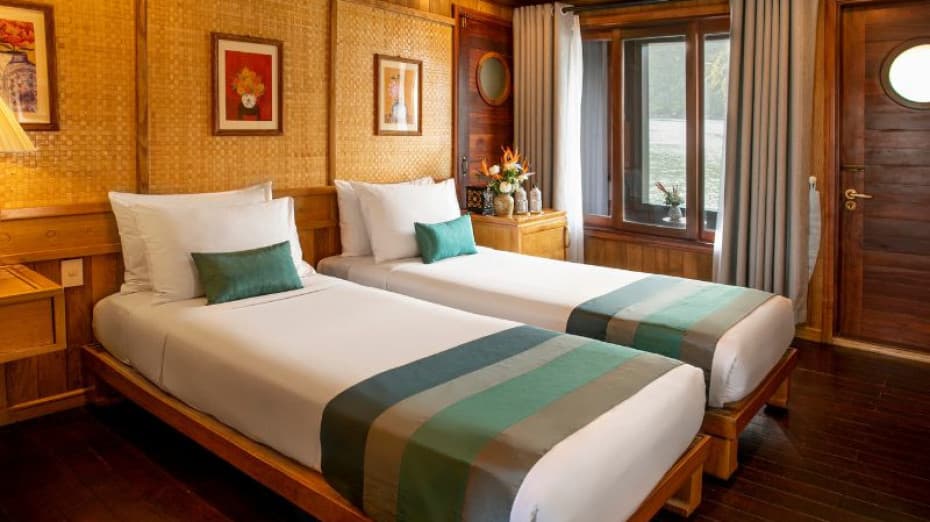 Bhaya Legend Cruise 2D1N Halong Bay - Lan Ha Bay