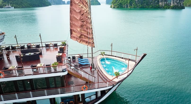 Amanda 5 Cruise Halong 2D1N – Ha Long Bay*