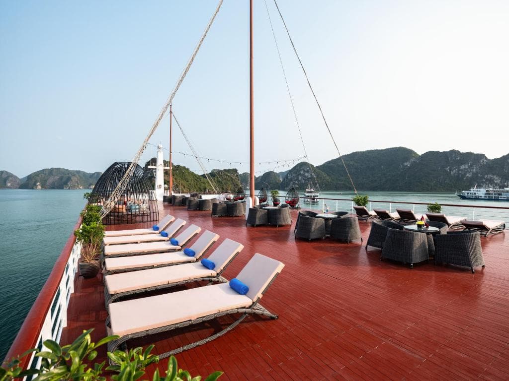 AQUA OF THE SEAS 5* 2D1N HALONG BAY - LAN HA BAY