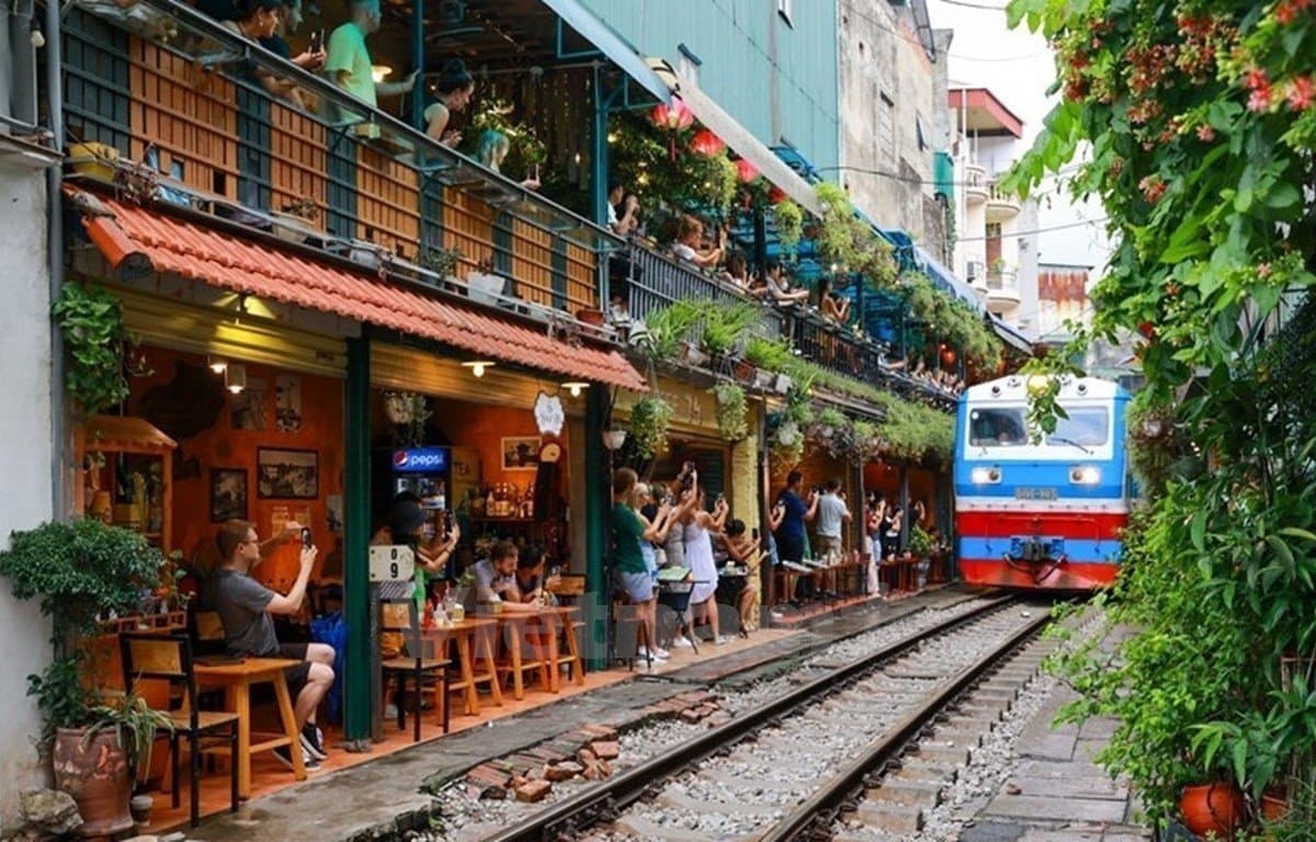TOURS HANOI CITY HALF DAY BY JEEP/VESPA/MOTORBIKE/BICYCLE