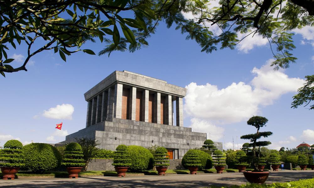 TOURS HANOI CITY HALF DAY BY JEEP/VESPA/MOTORBIKE/BICYCLE