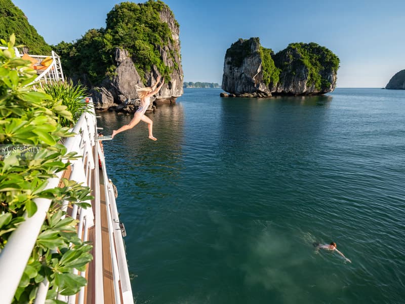 SERENITY EXPLORER CRUISE LAN HA BAY - CAT BA DAY TOUR