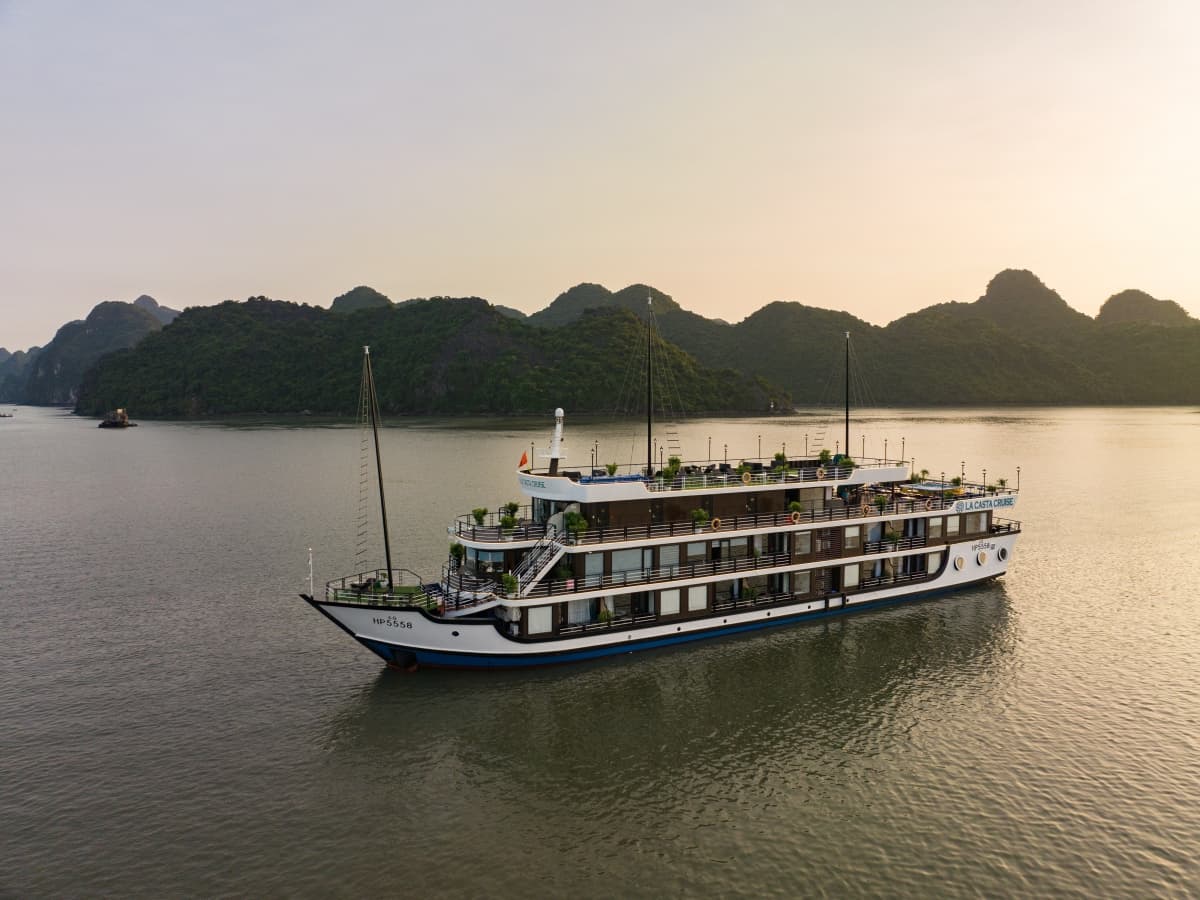 LA CASTA 5* CRUISE  2D1N 22 cabin - LAN HA BAY