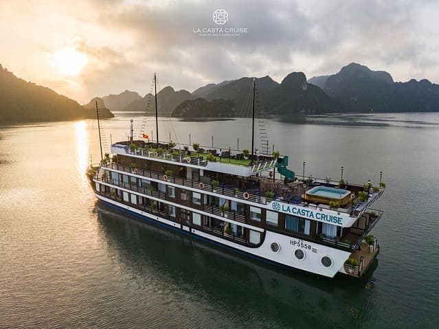 LA CASTA REGAL 5* CRUISE 24 cabin - LAN HA BAY 2D1N
