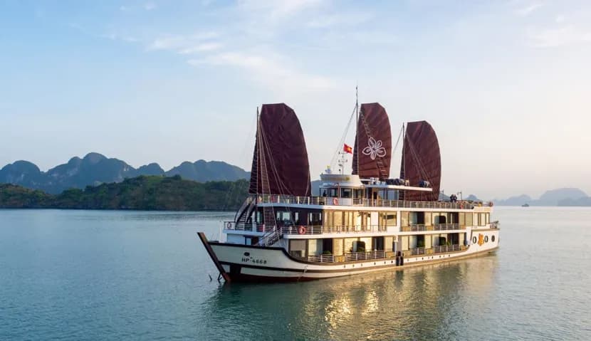 Orchid 5 Premium Cruises 2D1N – Lan Ha Bay & Cat Ba Island