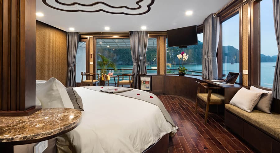 LA CASTA REGAL 5* CRUISE 24 cabin - LAN HA BAY 2D1N