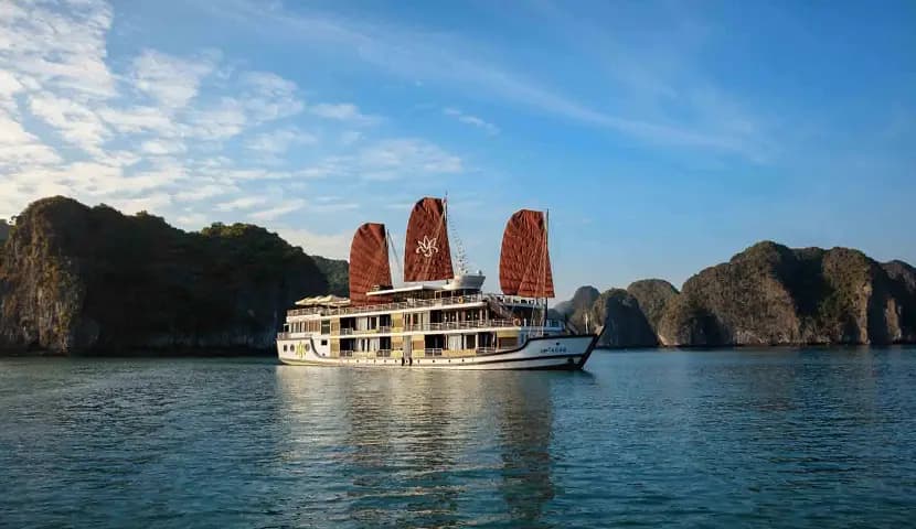 Orchid 5 Premium Cruises 2D1N – Lan Ha Bay & Cat Ba Island