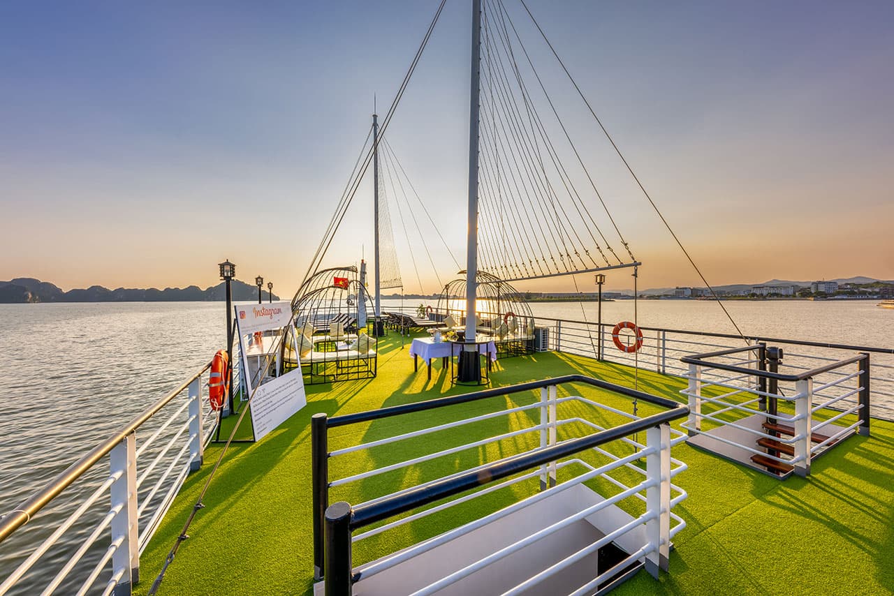 FULL DAY HA LONG BAY DAY TOUR  HERITAGE CRUISE + LIMOUSINE