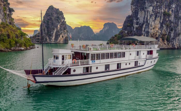 Blue Diamond Cruises 2D1N Halong Bay