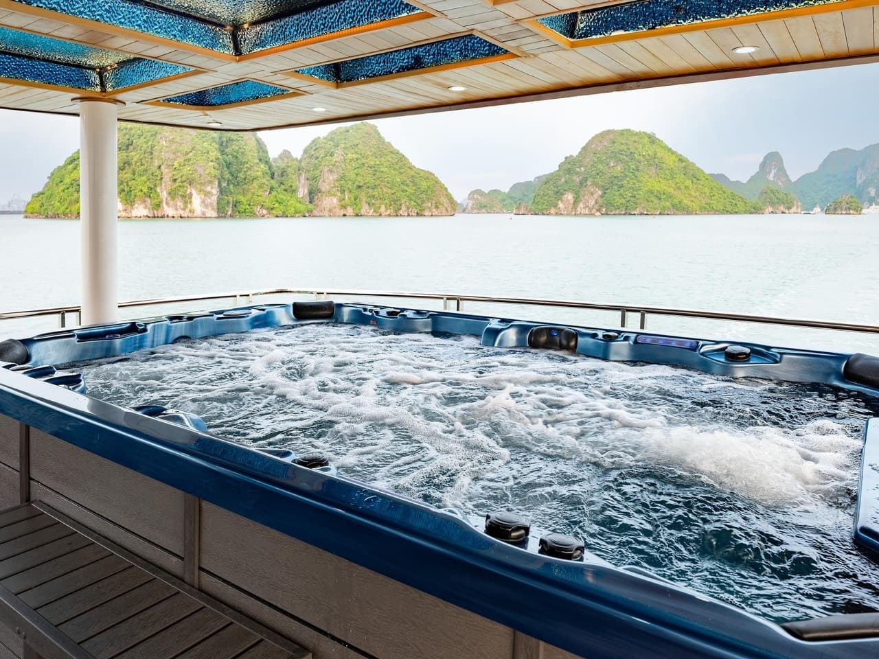 Arcady Premium Cruise Day Tour