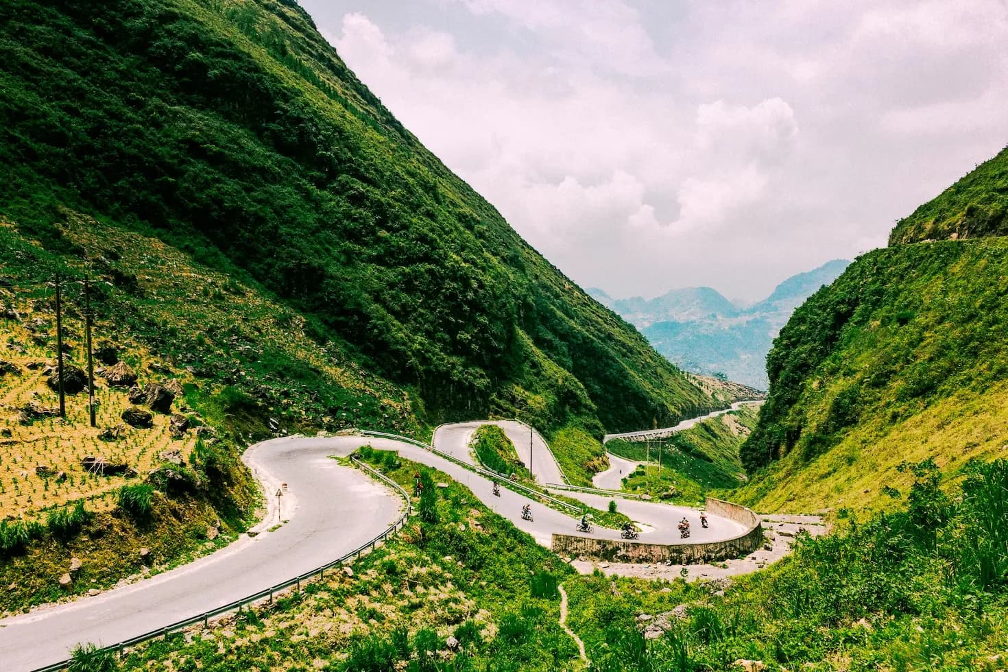 3 DAYS HA GIANG LOOP JEEP TOUR