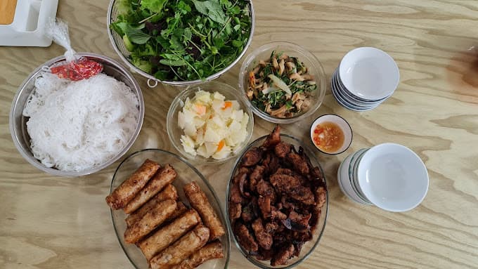 HANOI FOOD TOUR BY MOTORBIKE
