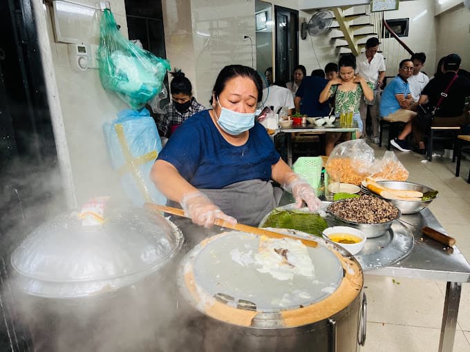 HANOI FOOD TOUR BY MOTORBIKE