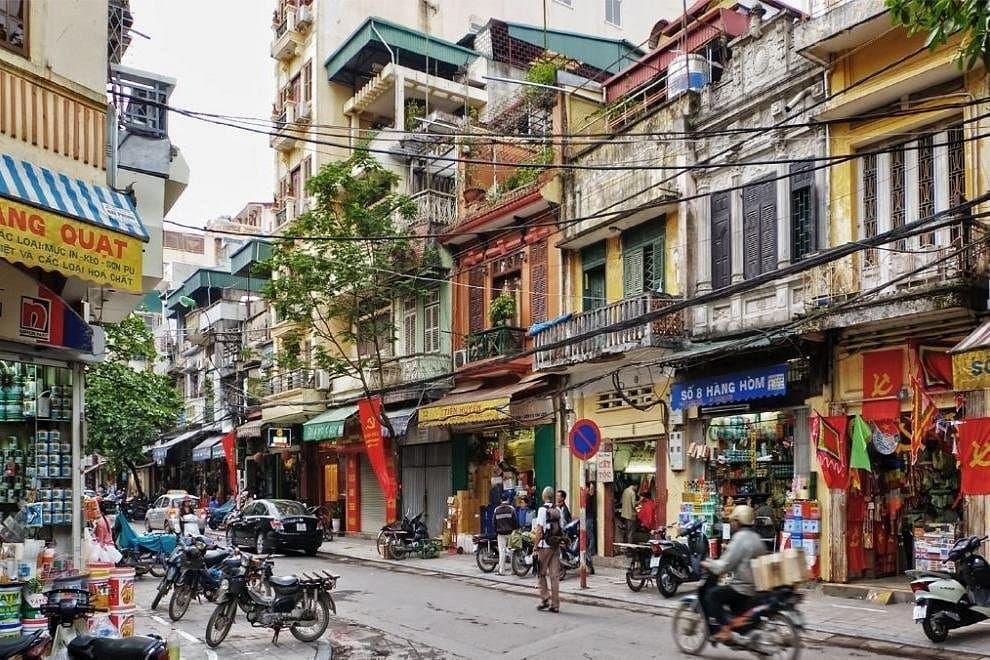 HANOI FOOD TOUR BY MOTORBIKE