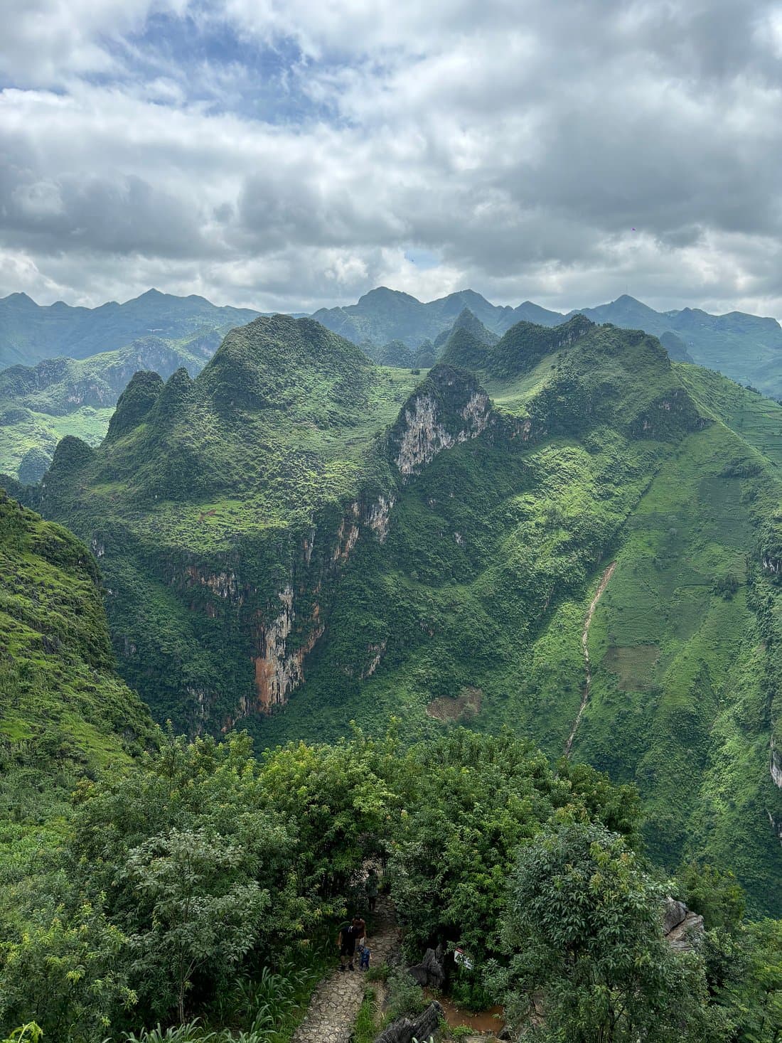 4 DAYS HA GIANG LOOP MOTORBIKE TOUR