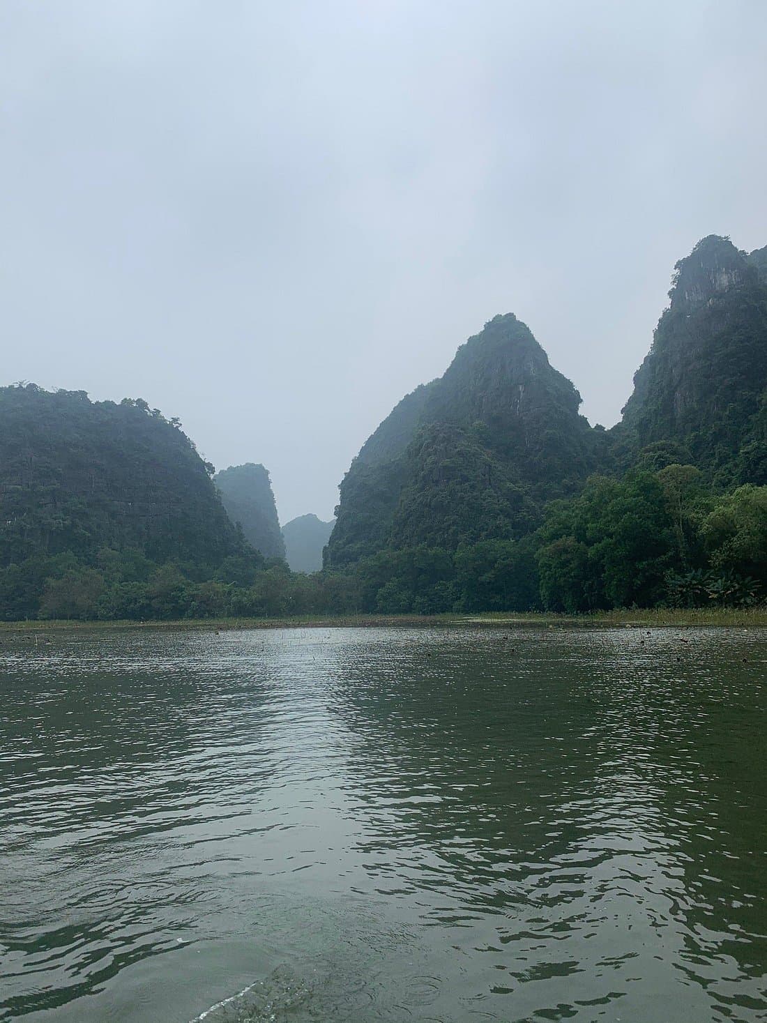 Luxury Ninh Binh Day Tour : Hoa Lu - Tam Coc - Mua Cave small group