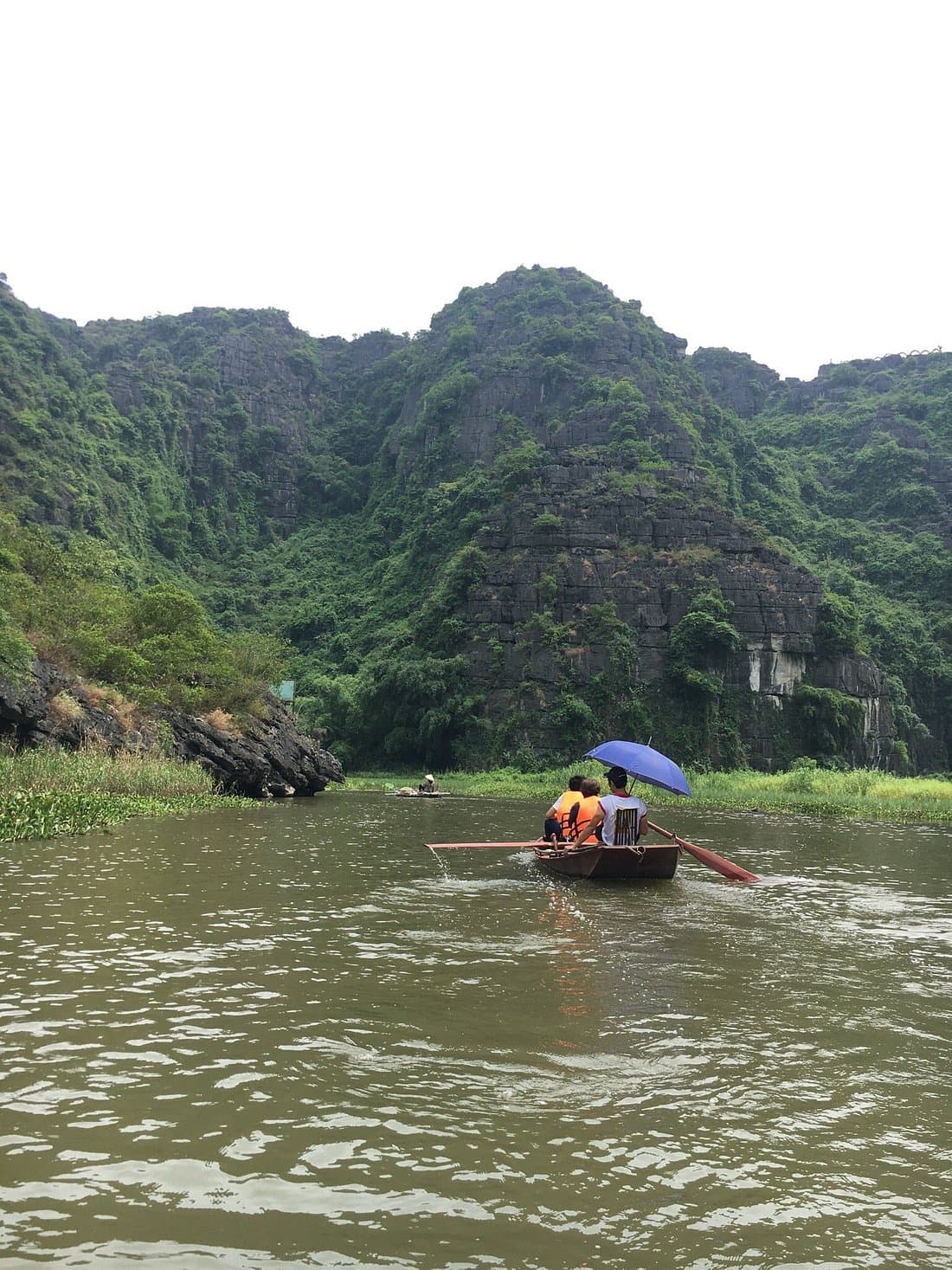 Luxury Ninh Binh Day Tour : Hoa Lu - Tam Coc - Mua Cave small group