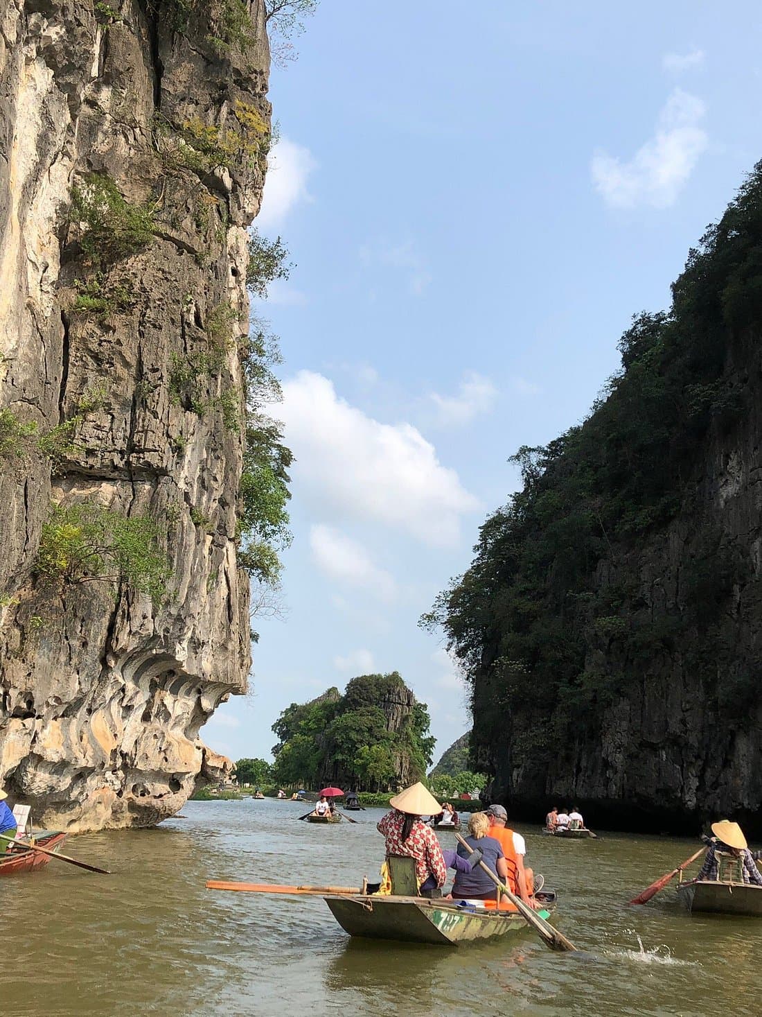 Luxury Ninh Binh Day Tour : Hoa Lu - Tam Coc - Mua Cave small group