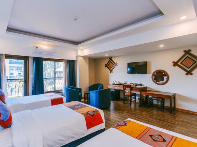 Sapa Trekking Cat Cat, Y Linh Ho, Lao Chai, Ta Van - Sleeping 4* Hotel 2D1N - VIP Cabin Sleeper Bus (Group Tour)