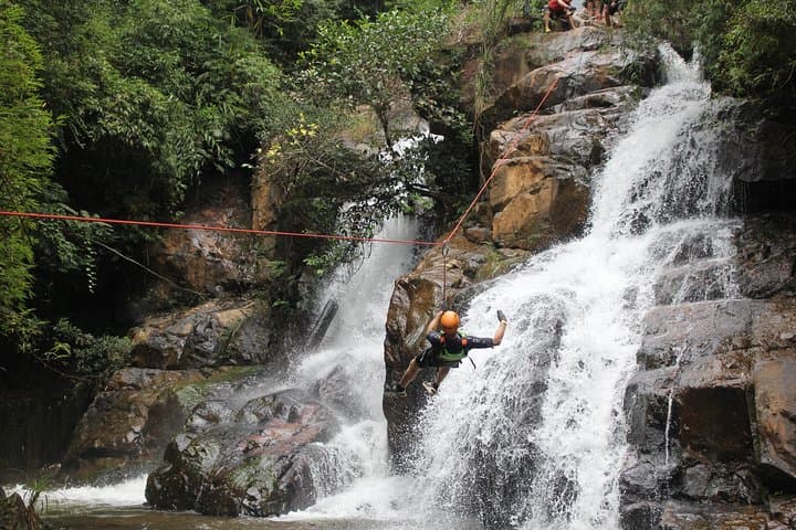 Canyoning Dalat Vietnam