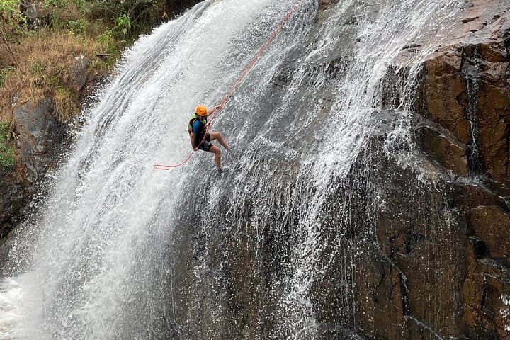 Canyoning Dalat Vietnam
