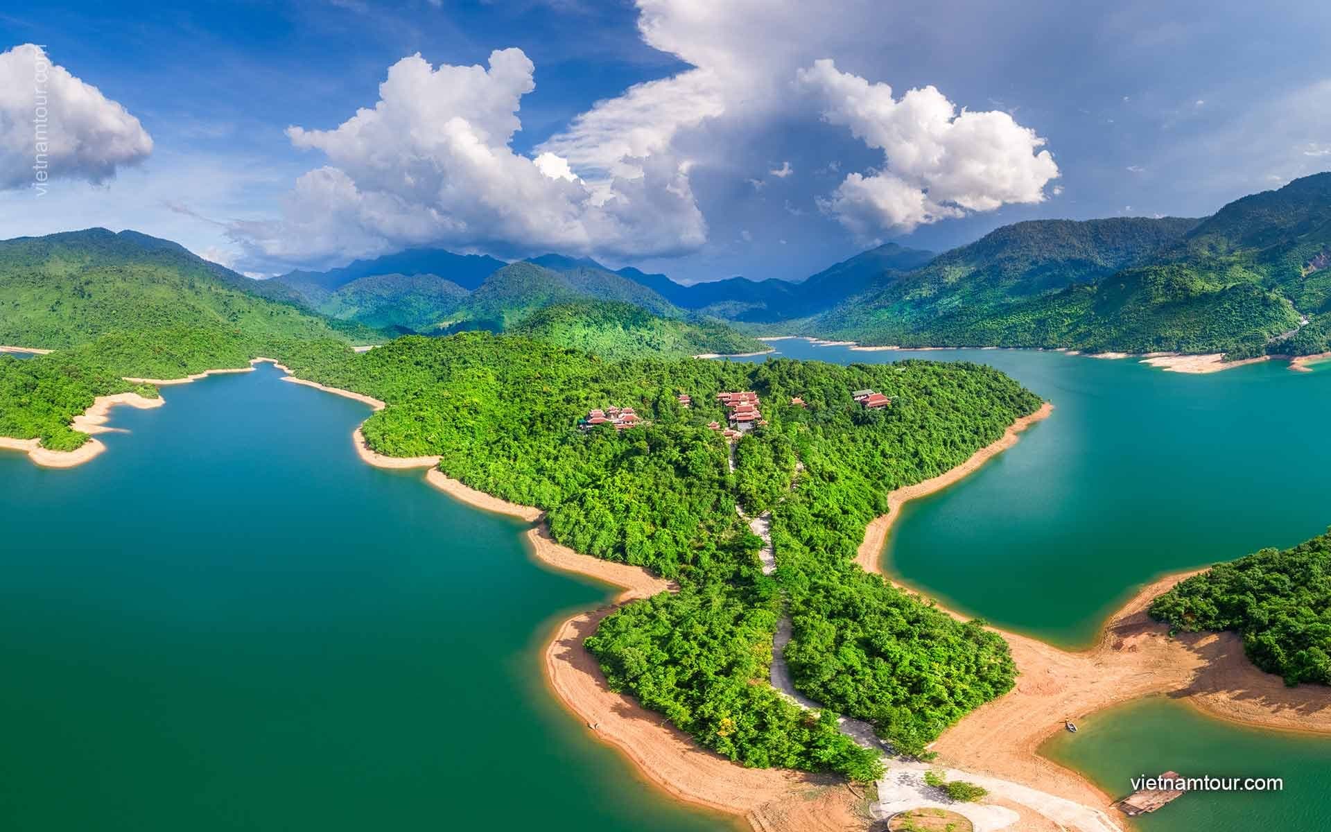 BACH MA NATIONAL PARK