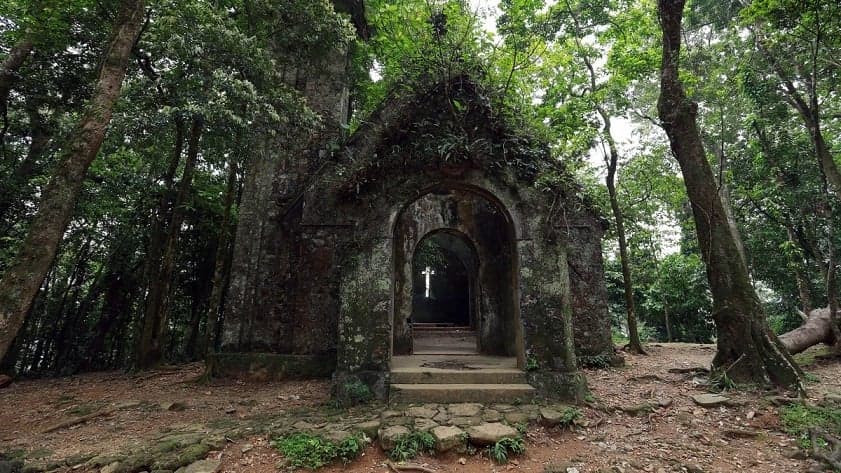 PRIVATE TOUR - BA VI NATIONAL PARK BY JEEP FULL DAY