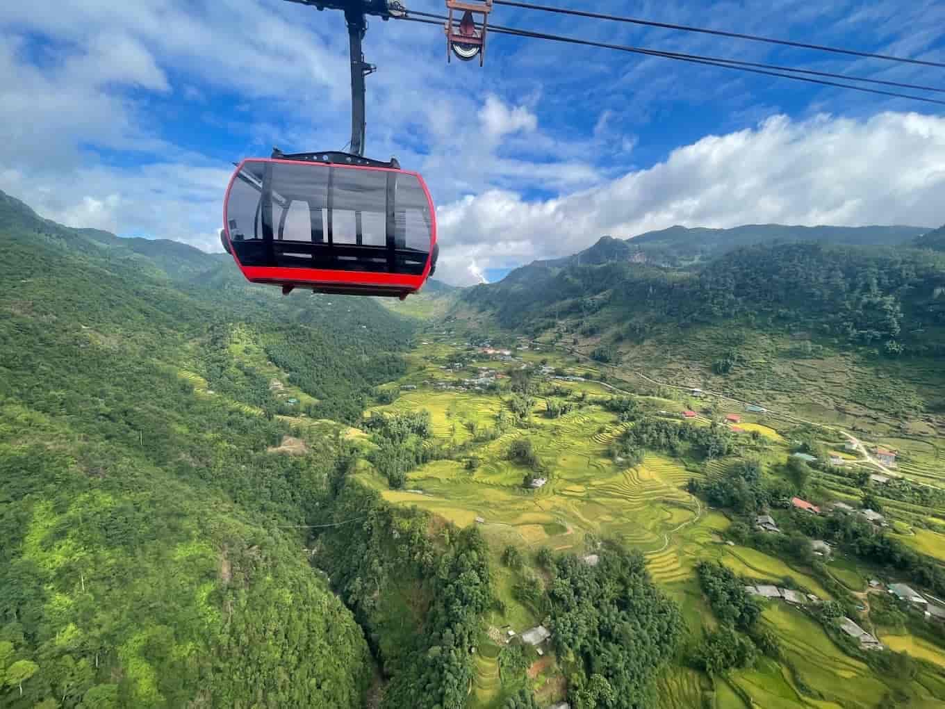 Sapa Trekking and Sightseeing 3D2N Sleeping Hotel (Private Tour)