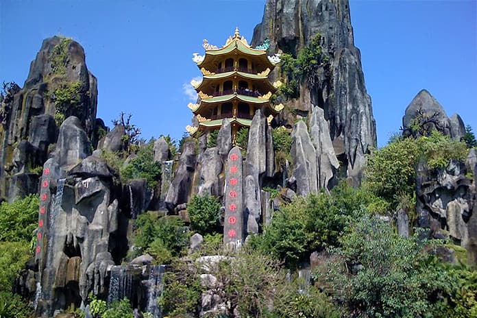 LINH UNG PAGODA - MARBLE MOUTAIN - HOI AN Small group < 14 pax, pickup from Danang