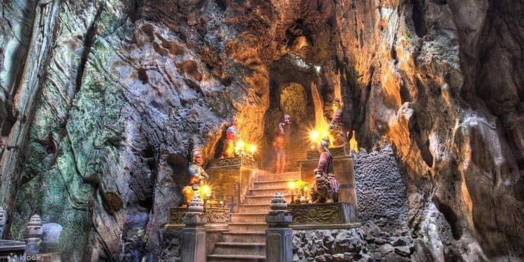 LINH UNG PAGODA - MARBLE MOUTAIN - HOI AN Small group < 14 pax, pickup from Danang