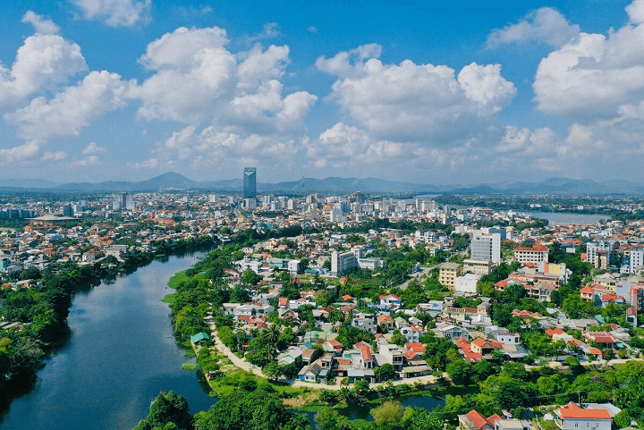 HUE CITY TOUR FROM DANANG, HOI AN Small group < 14 pax
