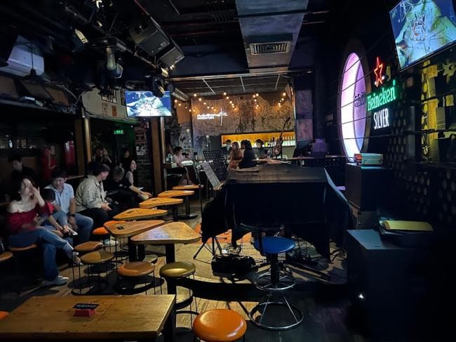 SAIGON AFTER DARK STREET FOOD TOUR