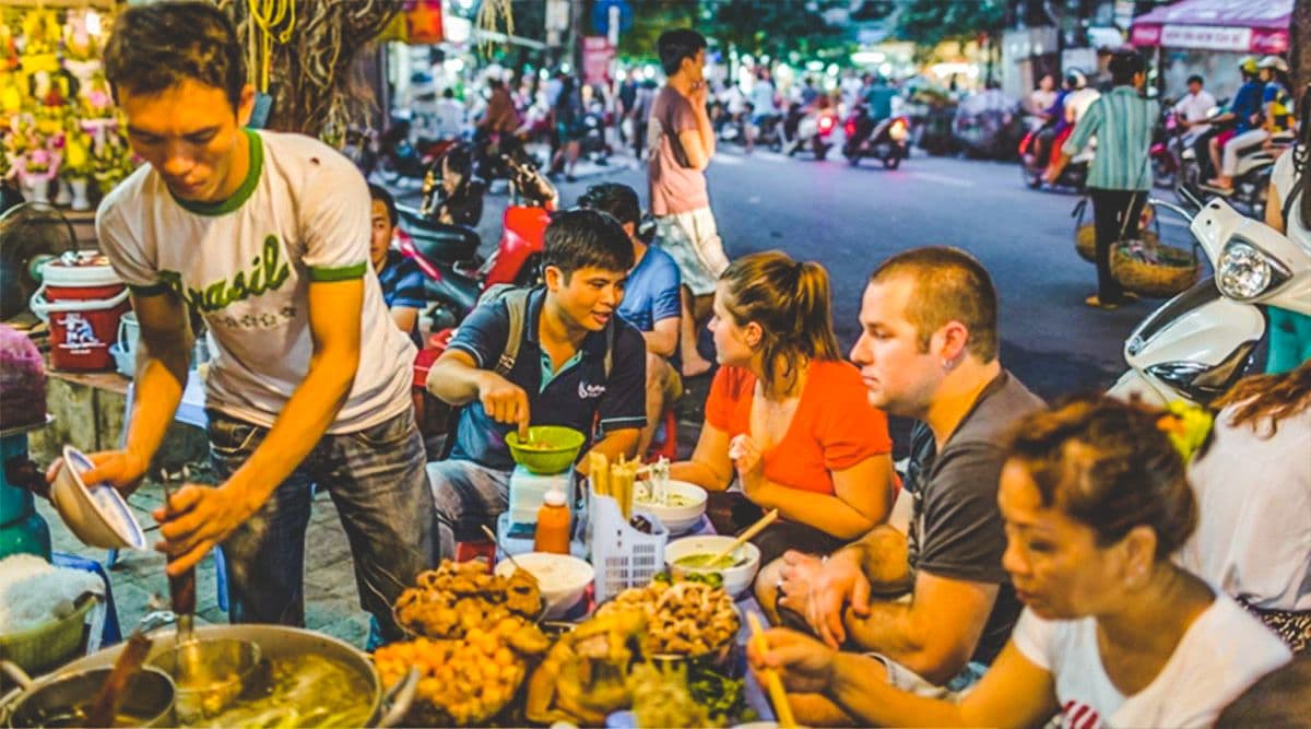 SAIGON AFTER DARK STREET FOOD TOUR