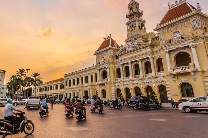 THE SAIGON’S INSIDERS 4,5 HOURS MORING TOUR & AFTERNOON TOUR