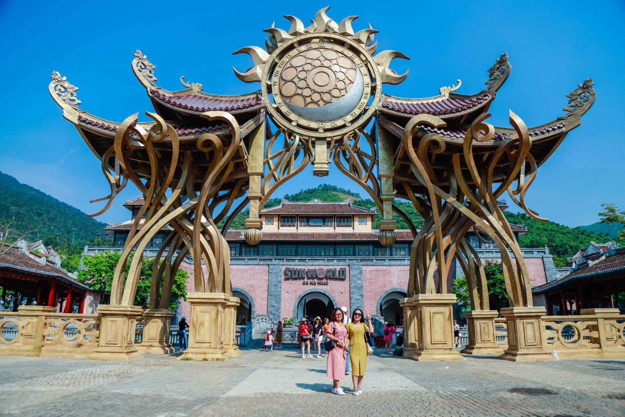 Golden Bridge Bana Hills Full-Day Tour: Small group < 14 pax, Pickup from Danang, Hoian
